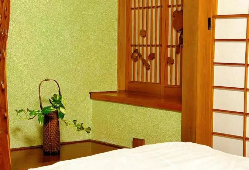 ベッドアンドブレックファースト Otarunishikien