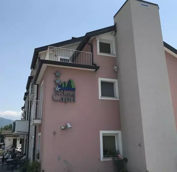 ホテル Capri