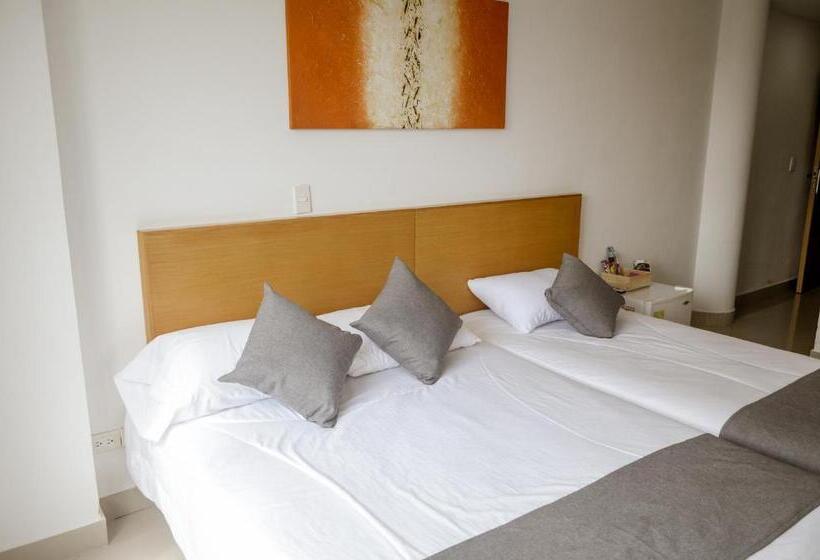 هتل Llanogrande Airport