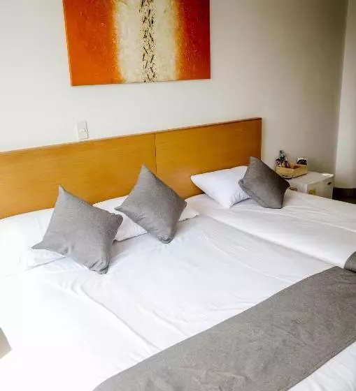 Hotelli Llanogrande Airport