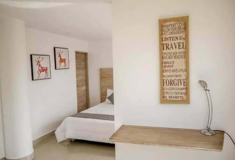 Hotelli Llanogrande Airport