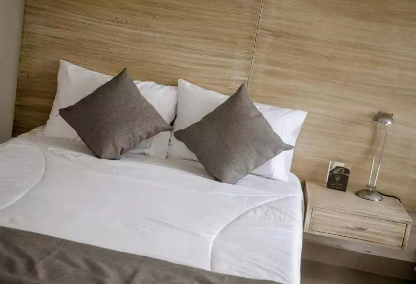 Hotelli Llanogrande Airport