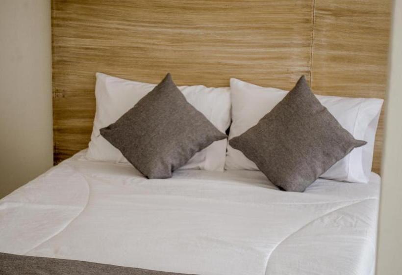 هتل Llanogrande Airport