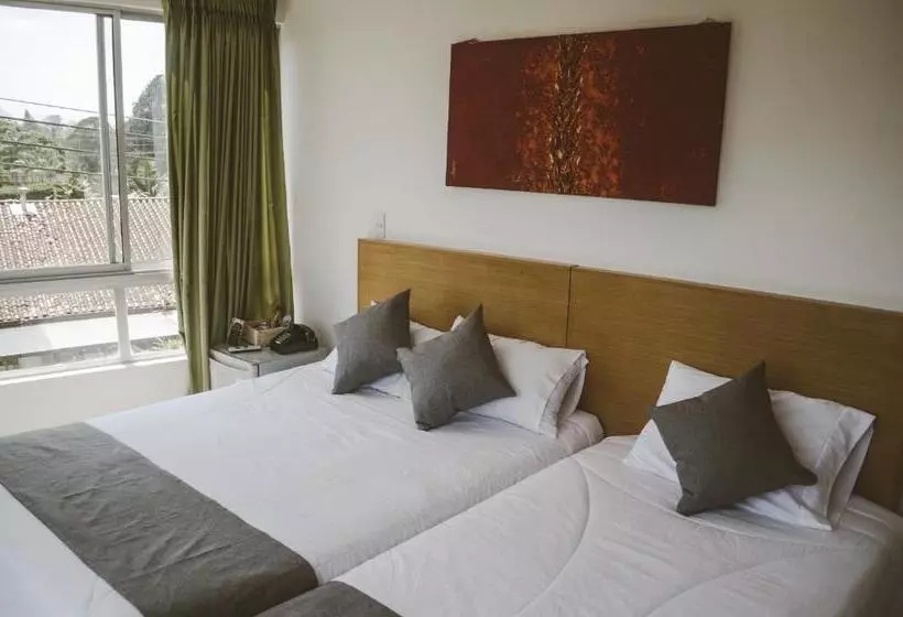 Hotelli Llanogrande Airport