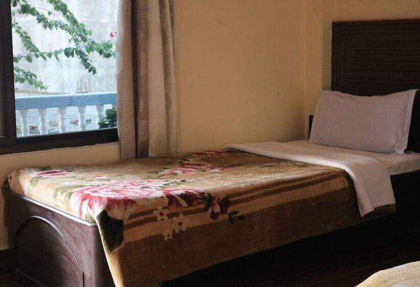 هتل Peacock   A Family Run