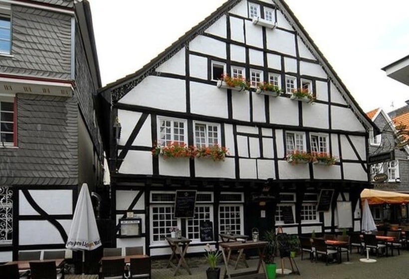 酒店 Zur Alten Krone