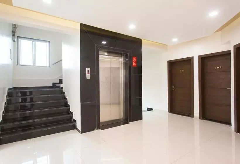 Oyo 10352 Hotel Vishwas
