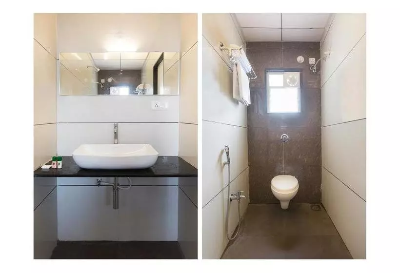Oyo 10352 Hotel Vishwas