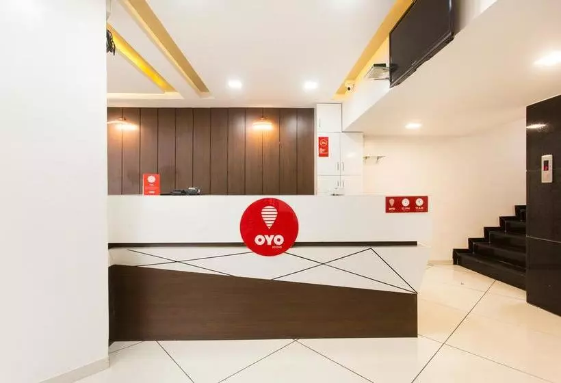 Oyo 10352 Hotel Vishwas