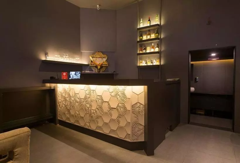Oyo 10352 Hotel Vishwas