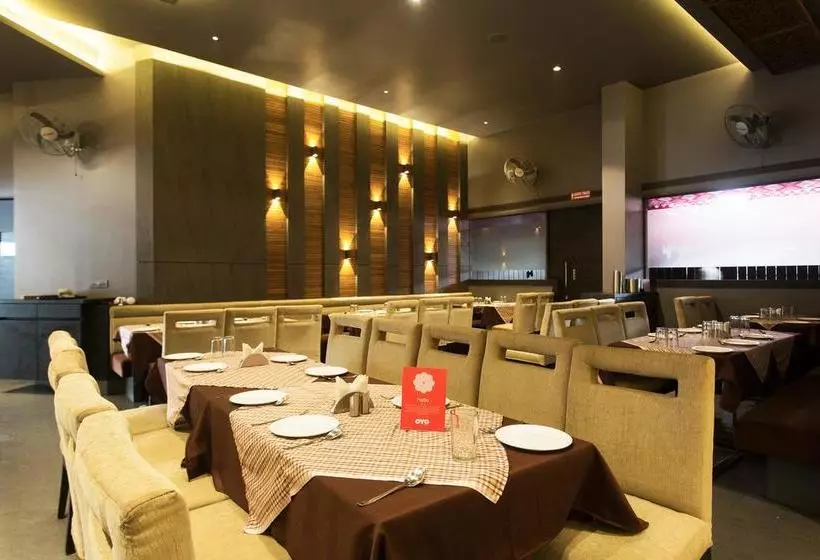 Oyo 10352 Hotel Vishwas