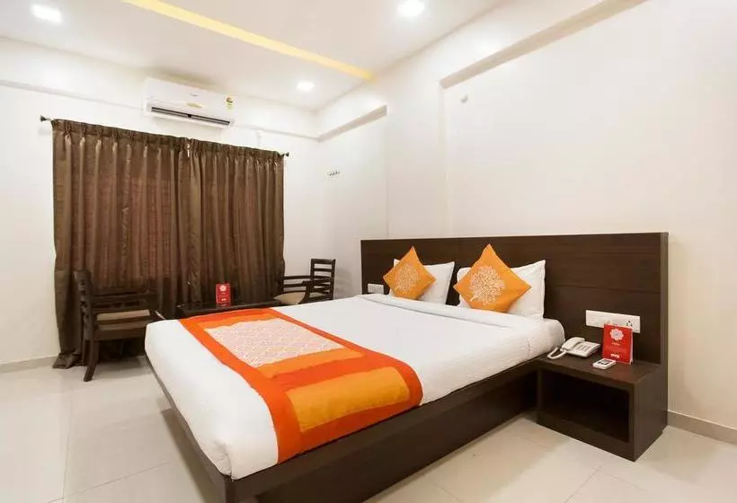Oyo 10352 Hotel Vishwas