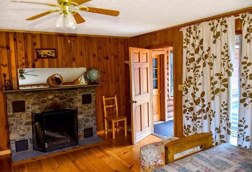 リゾートホテル Xenia Lodge