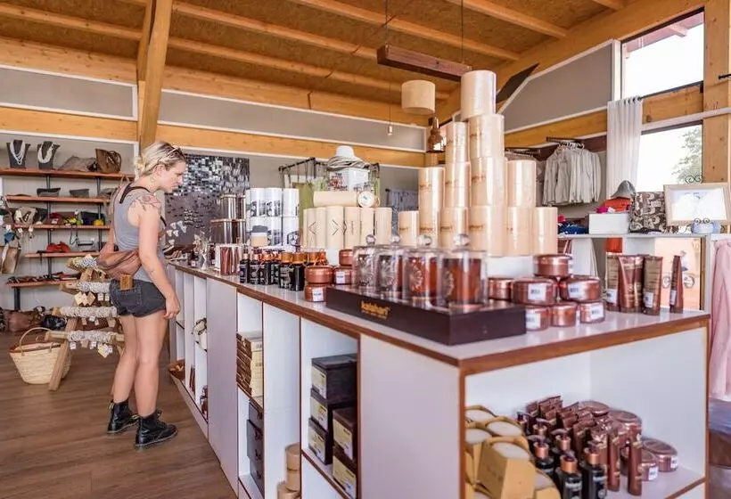 ホテル Kalahari Anib Camping2go