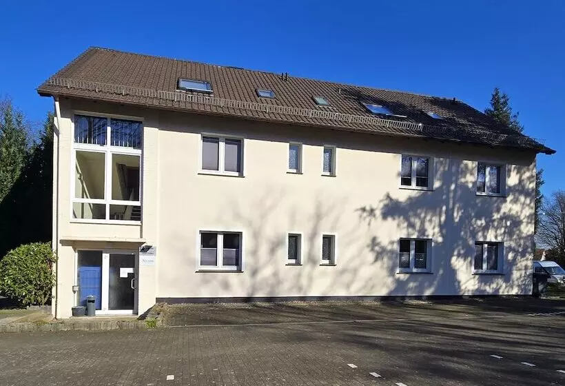 Keyless Boardinghouse