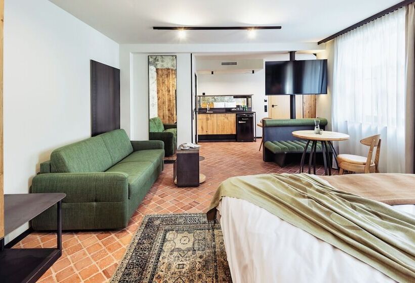 Nomadic Urban Premium Suites