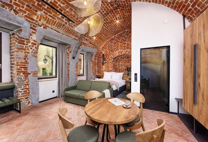 Nomadic Urban Premium Suites