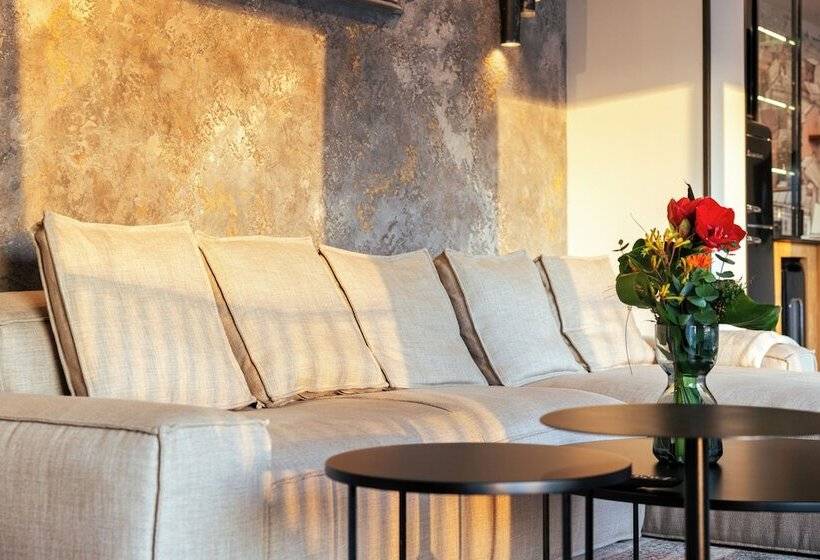 Nomadic Urban Premium Suites