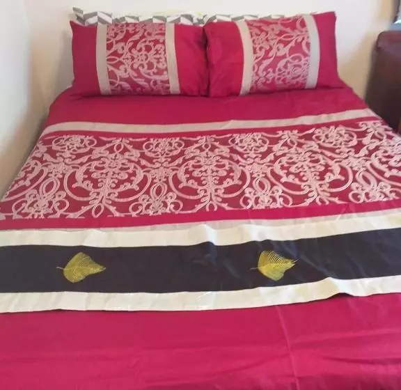 تختخواب و صبحانه Ruan Thai Bed And Coffee