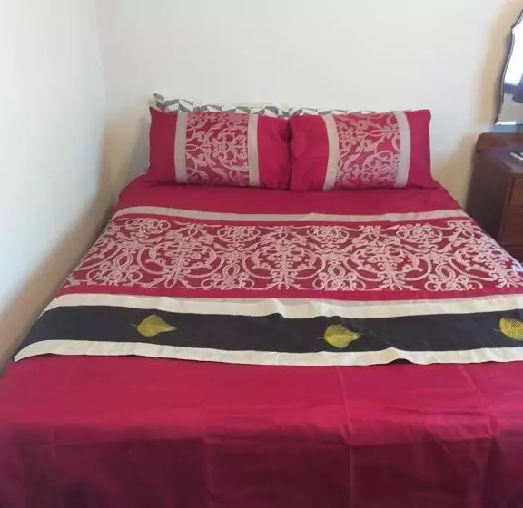تختخواب و صبحانه Ruan Thai Bed And Coffee