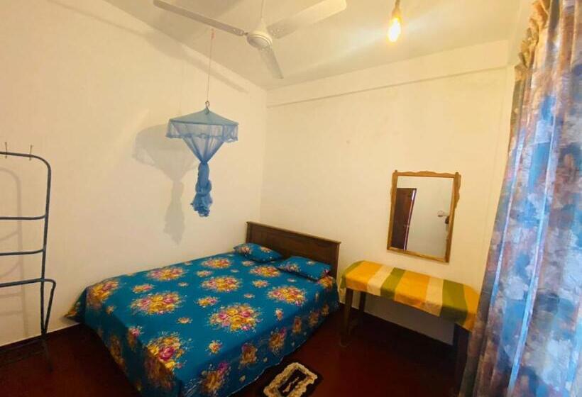 Hamba Hostel For Safari