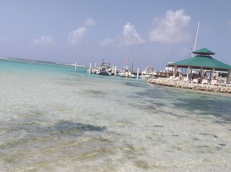 هتل Club Tropical De Los Santos