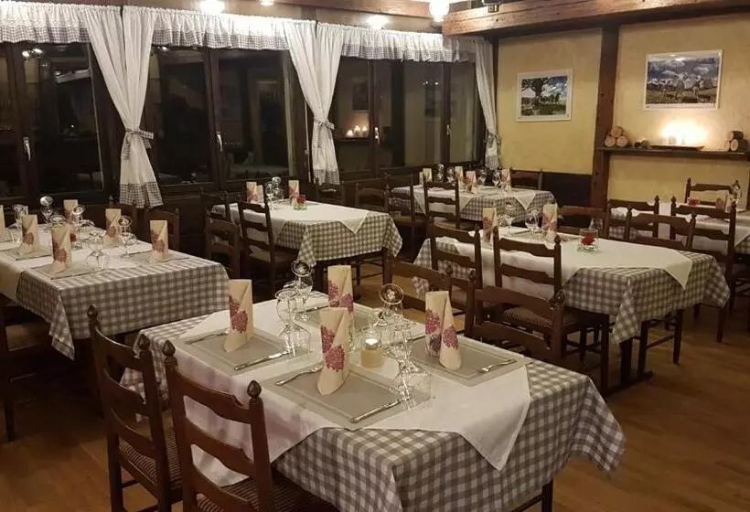 ホテル Gasthaus Platten