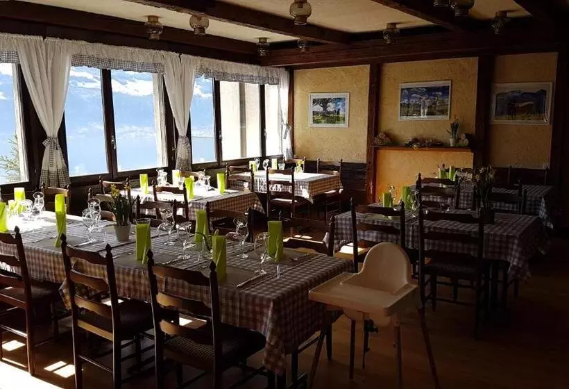 ホテル Gasthaus Platten