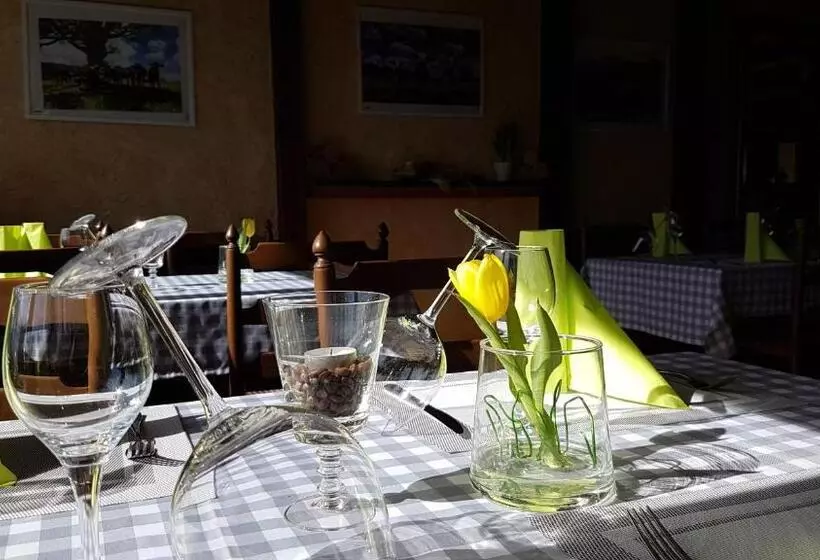 ホテル Gasthaus Platten