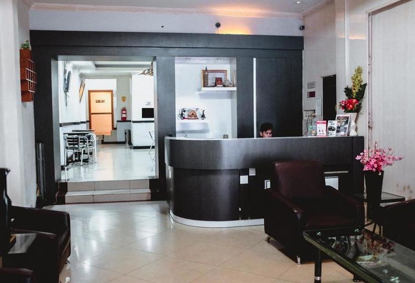 فندق Reddoorz Plus Near Palembang Indah Mall