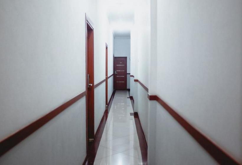 فندق Reddoorz Plus Near Palembang Indah Mall