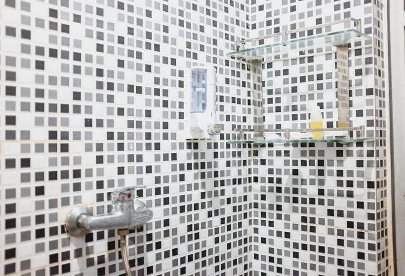 فندق Reddoorz Plus Near Palembang Indah Mall