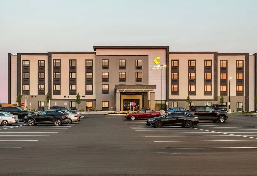 ホテル Comfort Inn & Suites Bradford
