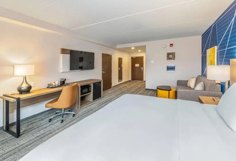 ホテル Comfort Inn & Suites Bradford