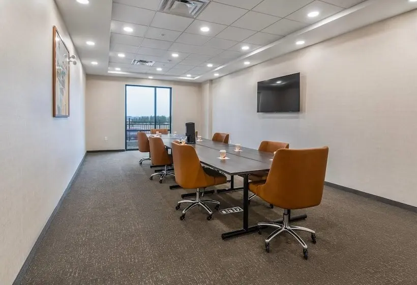 ホテル Comfort Inn & Suites Bradford