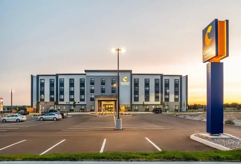 ホテル Comfort Inn & Suites Bradford