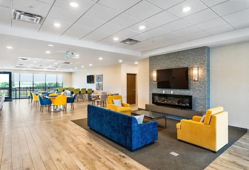 ホテル Comfort Inn & Suites Bradford