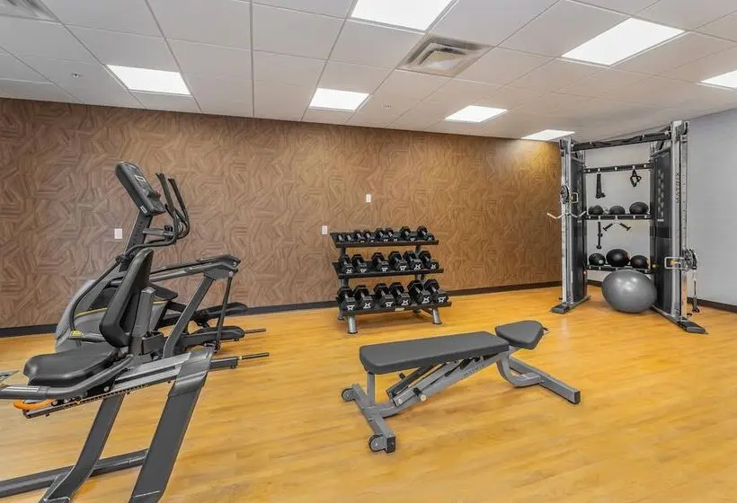 ホテル Comfort Inn & Suites Bradford