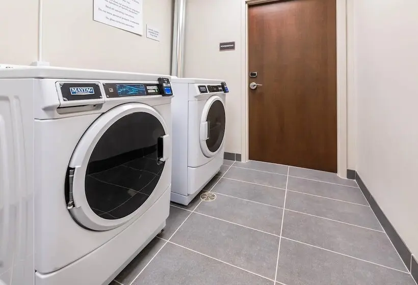 ホテル Comfort Inn & Suites Bradford