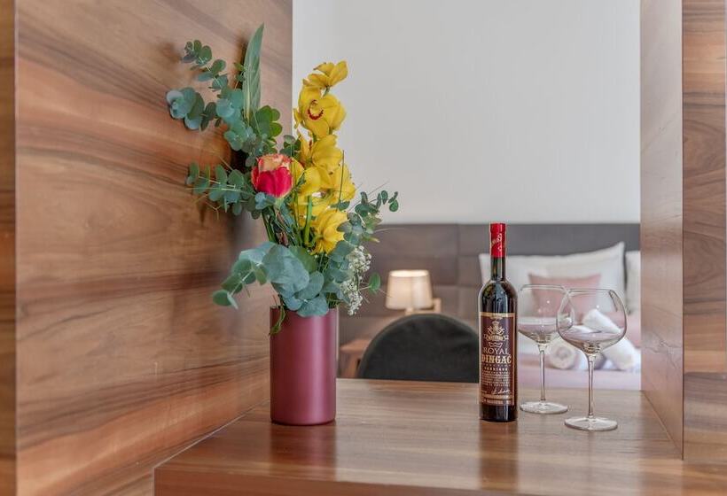 住宿加早餐  Starlight Luxury Suites