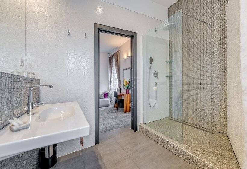 住宿加早餐  Starlight Luxury Suites