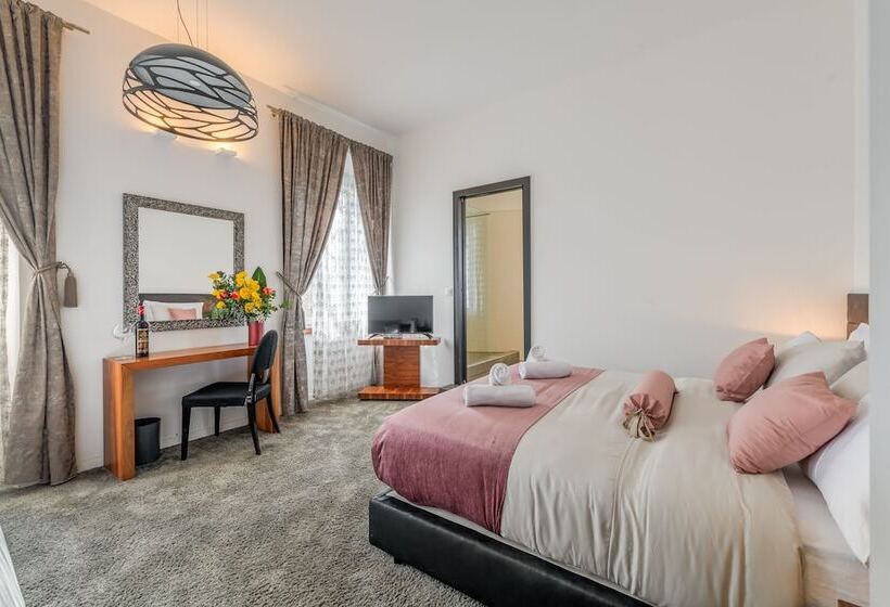 住宿加早餐  Starlight Luxury Suites