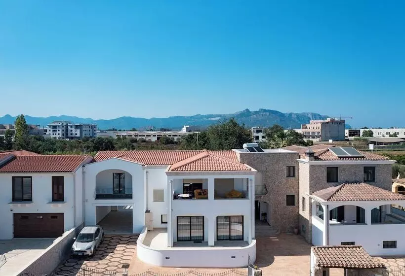 Majatalo Arbatax Sa Omu Bianca