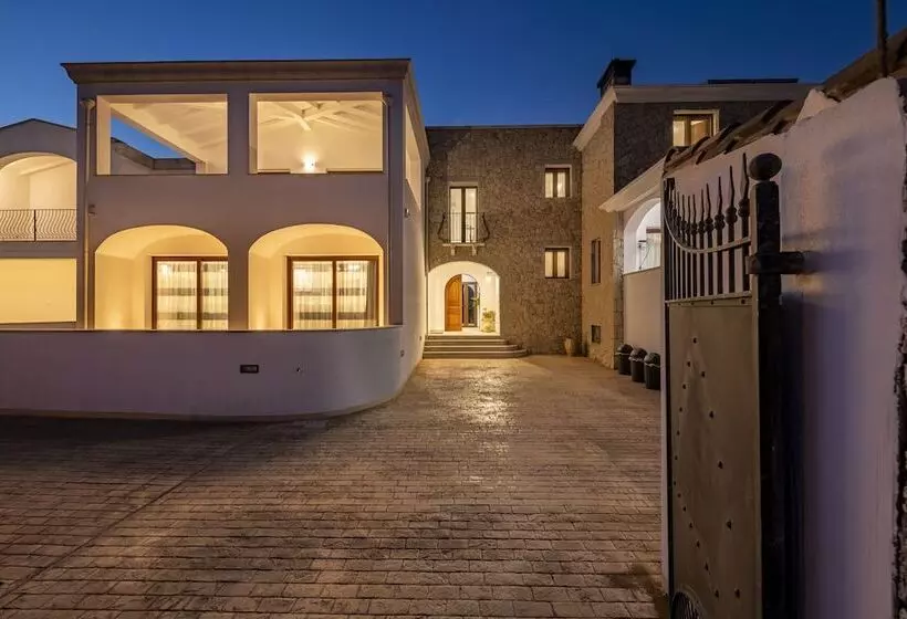 Majatalo Arbatax Sa Omu Bianca