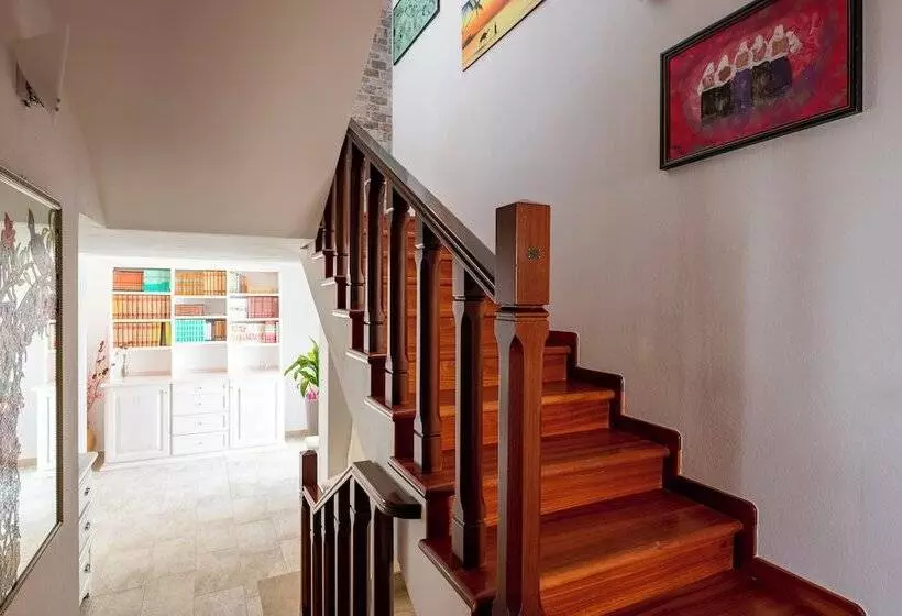 Majatalo Arbatax Sa Omu Bianca