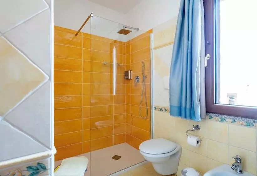 Majatalo Arbatax Sa Omu Bianca