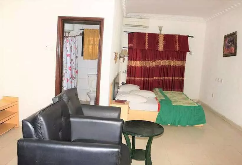 Amanda Hotels Limited