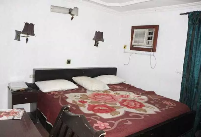 Amanda Hotels Limited