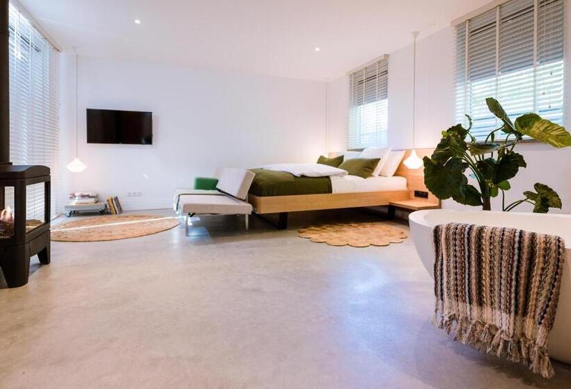 בית מלון כפרי Loftnes