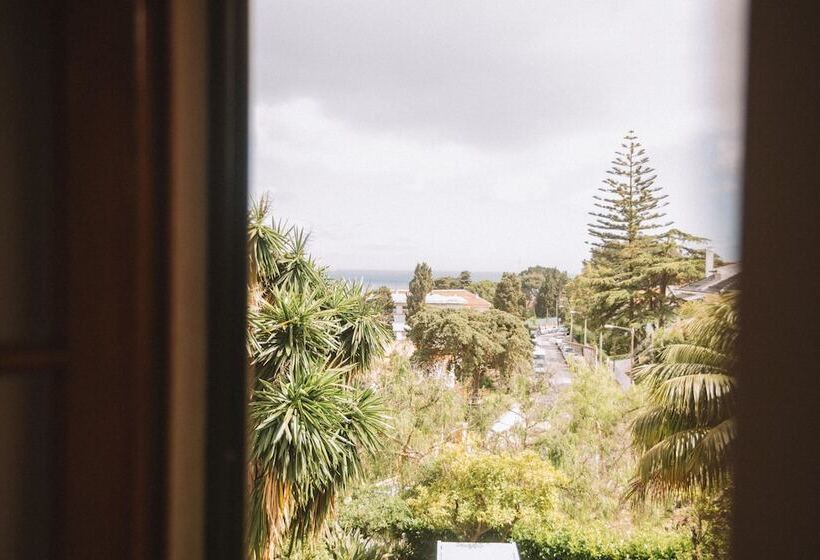 Nice Way Cascais Hostel & Surf Camp